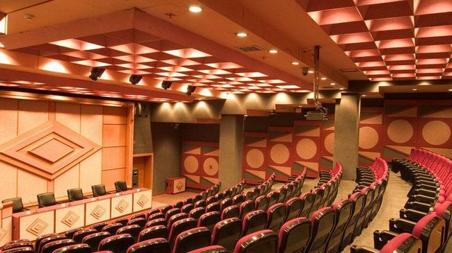 Golden Dragon Hotel Kunming Facilities photo